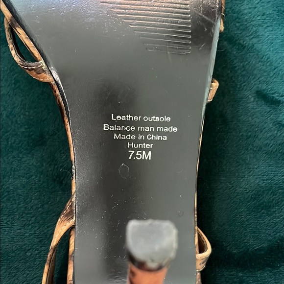 Style & Co. Brown Leopard Print Heeled Sandals Size 7.5 - Picture 7 of 7